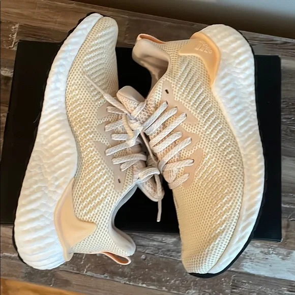 Adidas Alphaboost Sneakers Size 5.5 - Picture 4 of 9
